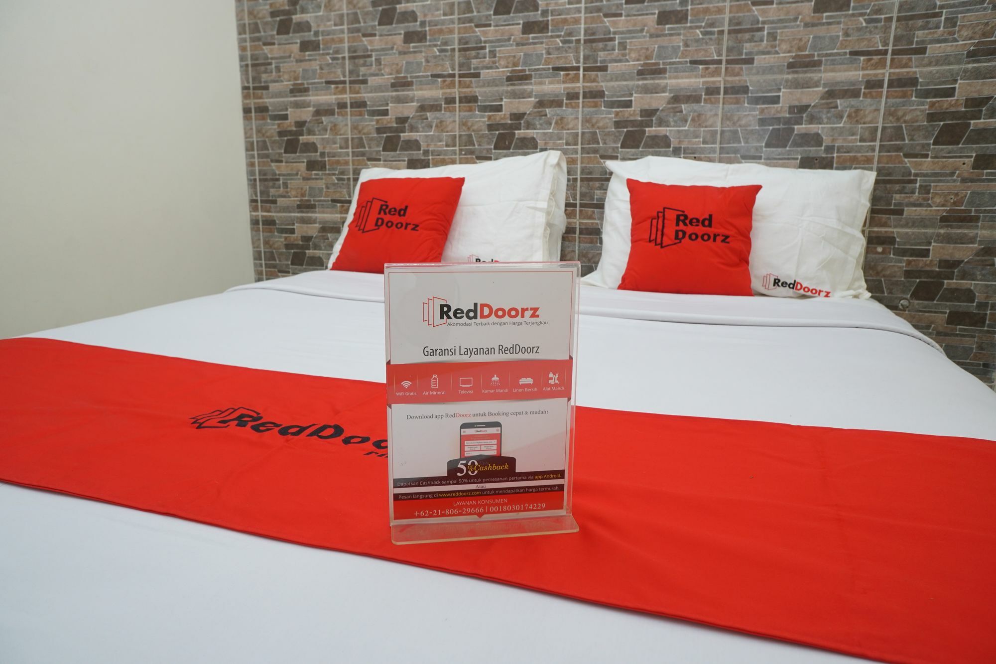 Reddoorz Plus @ Ciumbuleuit Area Bandung Exteriör bild
